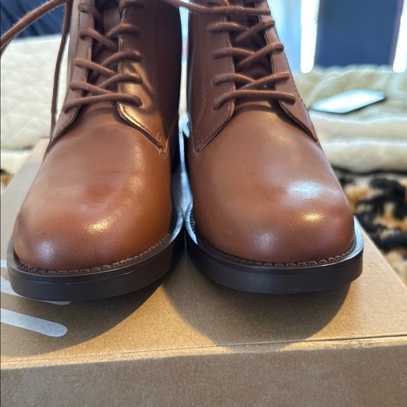 NWT Women’s Brown Leather Boots - Picture 3 of 5